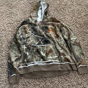 Camouflage sweatshirt